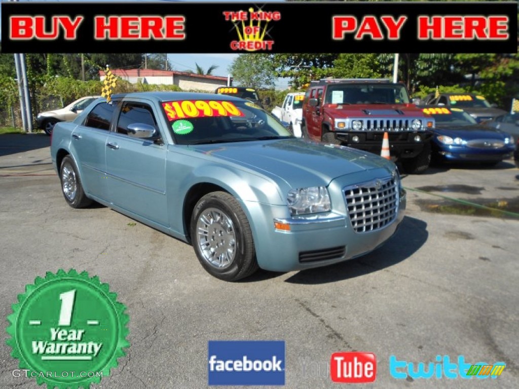 Clearwater Blue Pearl Chrysler 300