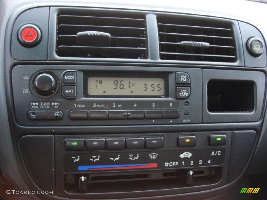 1998 Honda Civic DX Sedan Controls Photos