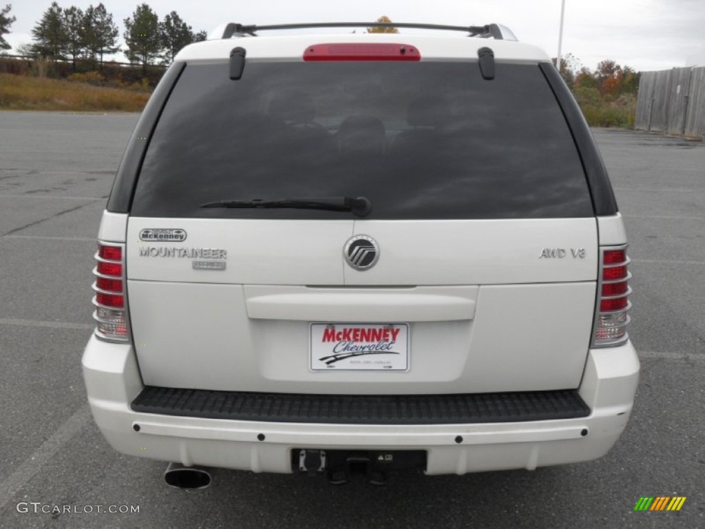 2004 Mountaineer V8 Premier AWD - Ceramic White Pearl / Medium Dark Parchment photo #3