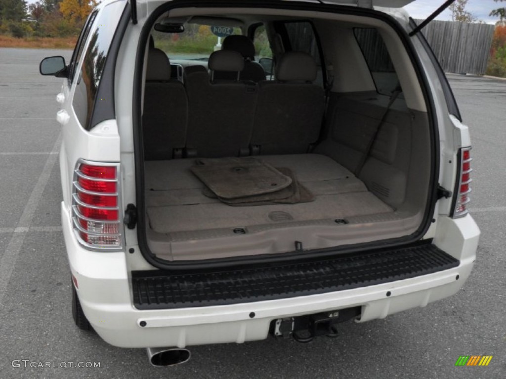 2004 Mountaineer V8 Premier AWD - Ceramic White Pearl / Medium Dark Parchment photo #18
