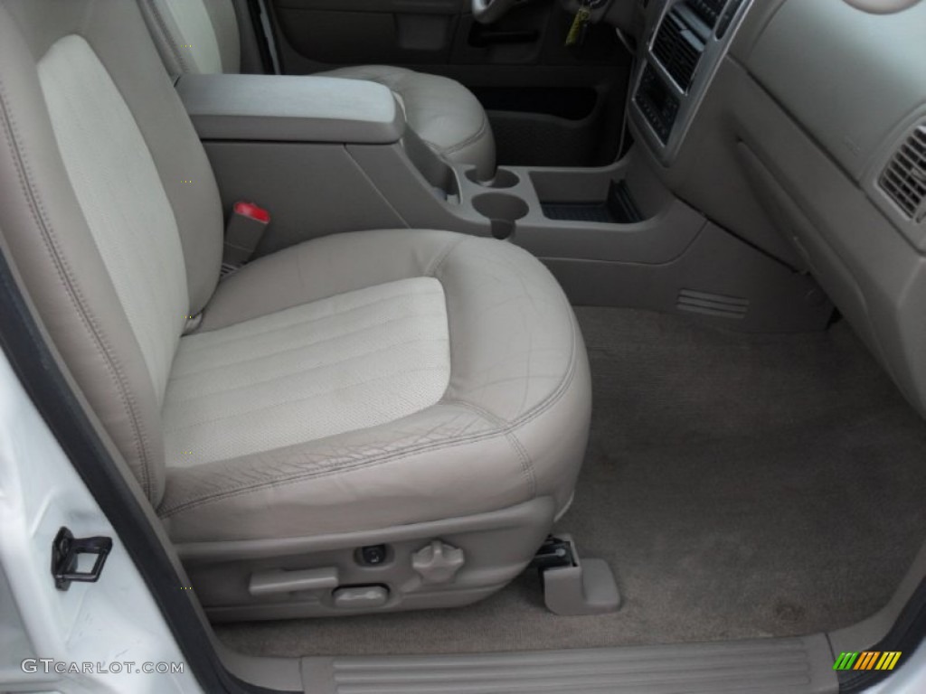 2004 Mountaineer V8 Premier AWD - Ceramic White Pearl / Medium Dark Parchment photo #20