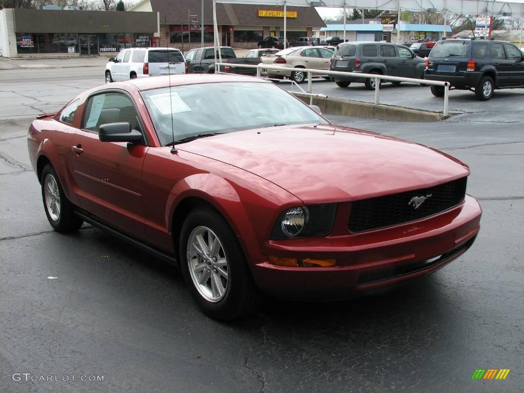 2008 Mustang V6 Deluxe Coupe - Dark Candy Apple Red / Light Graphite photo #4