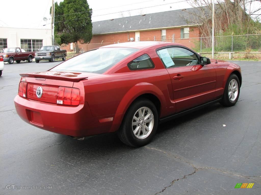 2008 Mustang V6 Deluxe Coupe - Dark Candy Apple Red / Light Graphite photo #5