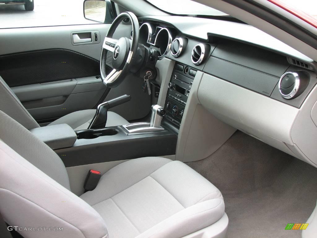 2008 Mustang V6 Deluxe Coupe - Dark Candy Apple Red / Light Graphite photo #9