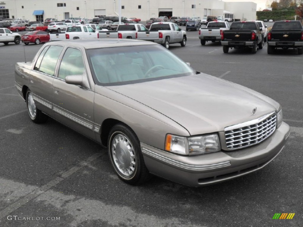 1999 DeVille Sedan - Moonstone / Neutral Shale photo #5