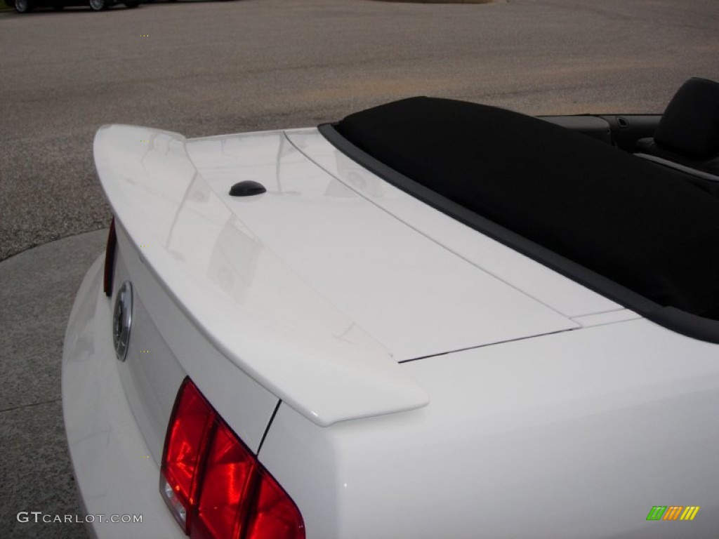 2008 Ford Mustang Shelby GT500 Convertible Rear Spoiler Photo #56381659