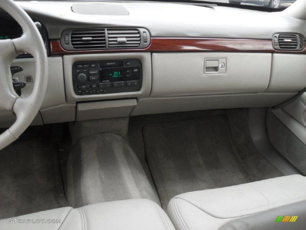 1999 DeVille Sedan - Moonstone / Neutral Shale photo #13