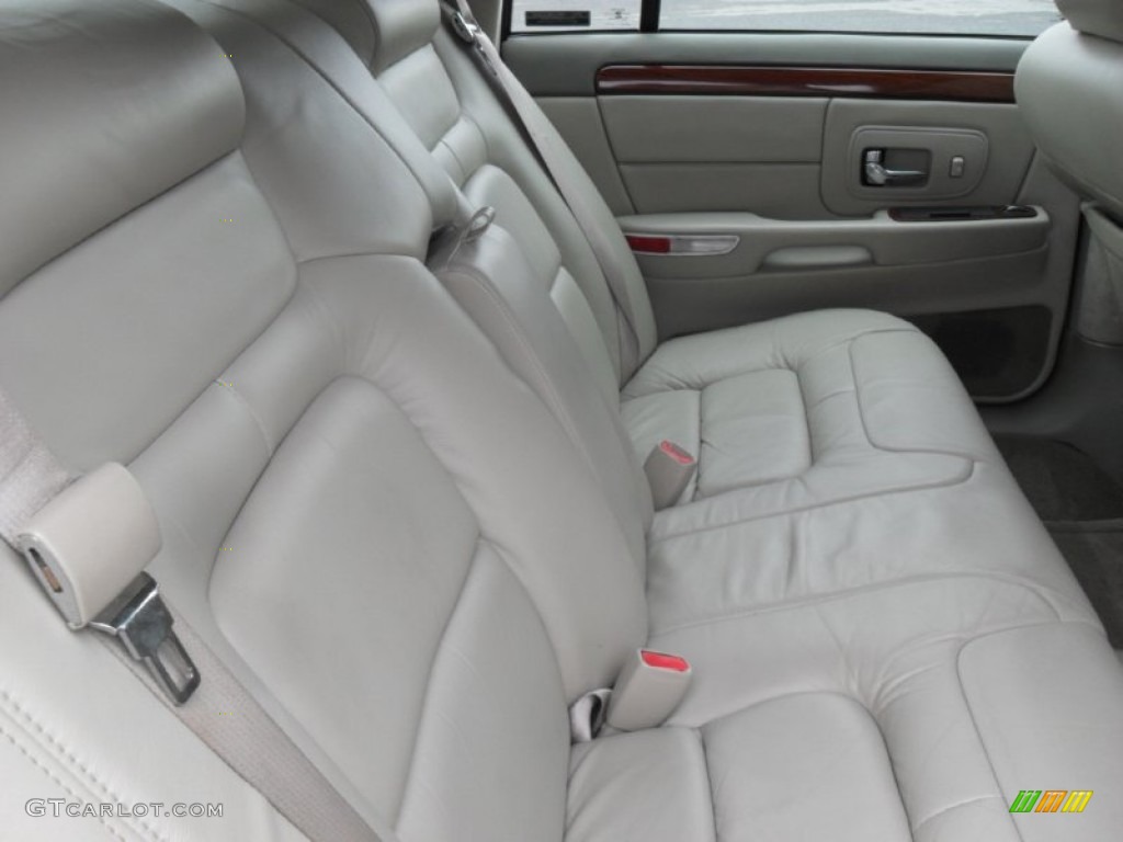 1999 DeVille Sedan - Moonstone / Neutral Shale photo #15