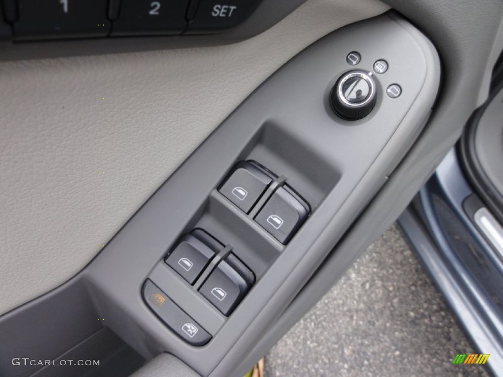 2009 Audi A4 2.0T quattro Sedan Controls Photo #56382163