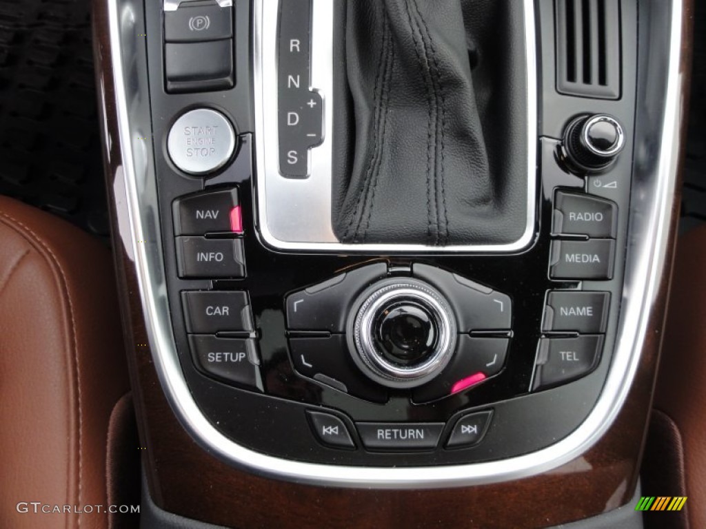 2010 Audi Q5 3.2 quattro Controls Photo #56382769