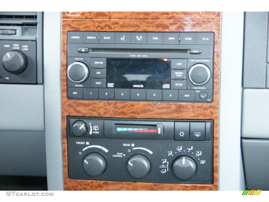 2008 Dodge Durango SLT 4x4 Audio System Photo #56385739