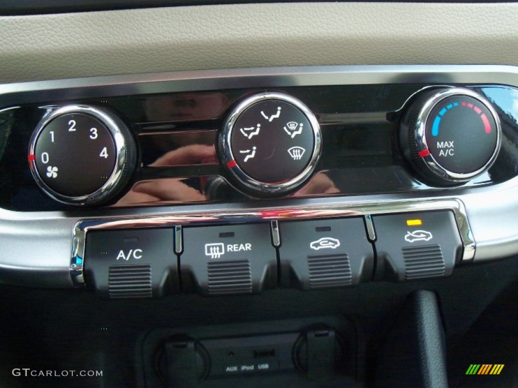 2012 Kia Rio Rio5 LX Hatchback Controls Photo #56387512