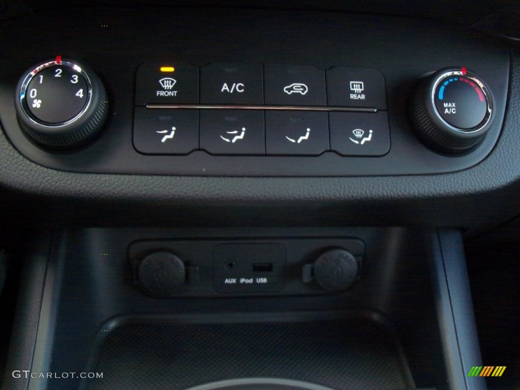 2012 Kia Sportage LX AWD Controls Photo #56388814