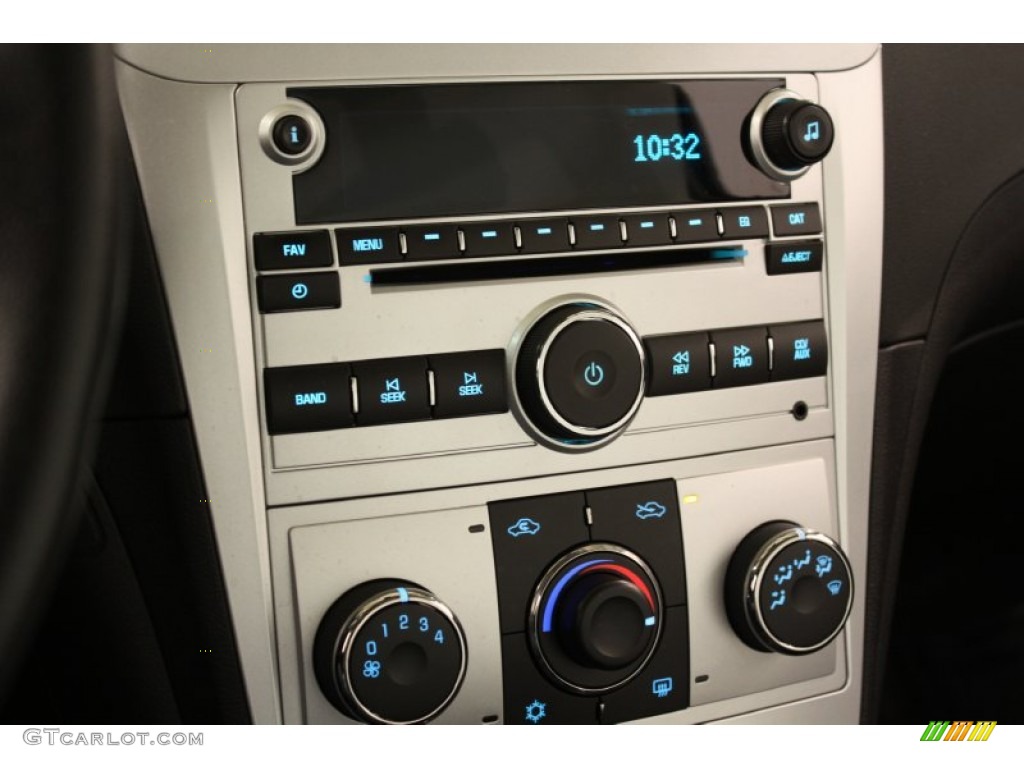 2009 Chevrolet Malibu LT Sedan Audio System Photo #56390014