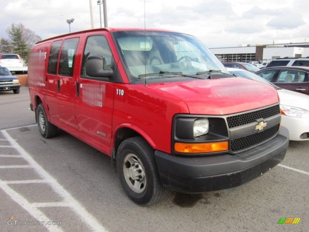 2005 Express 2500 Commercial Van - Victory Red / Medium Dark Pewter photo #1