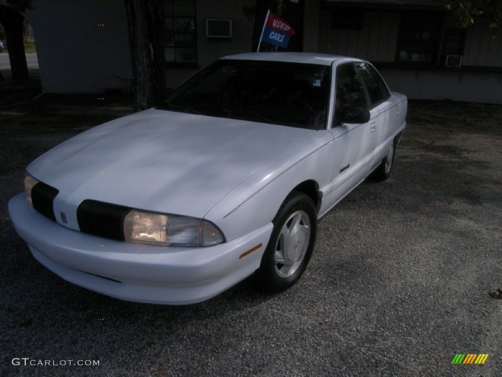 1997 Achieva SL Sedan - Bright White / Graphite photo #1