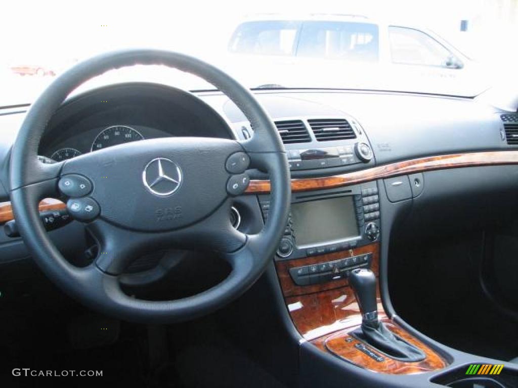 2008 E 320 BlueTEC Sedan - Flint Grey Metallic / Black photo #16