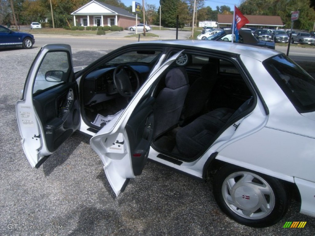 1997 Achieva SL Sedan - Bright White / Graphite photo #12