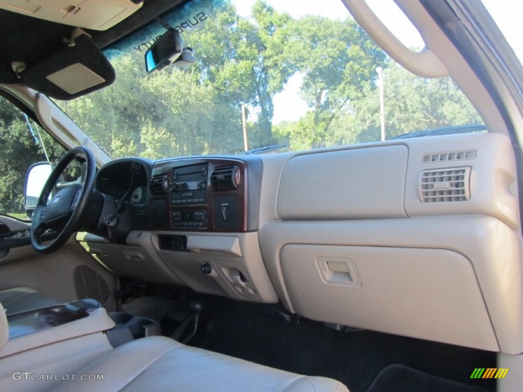 2006 F250 Super Duty Lariat Crew Cab 4x4 - Arizona Beige Metallic / Tan photo #33