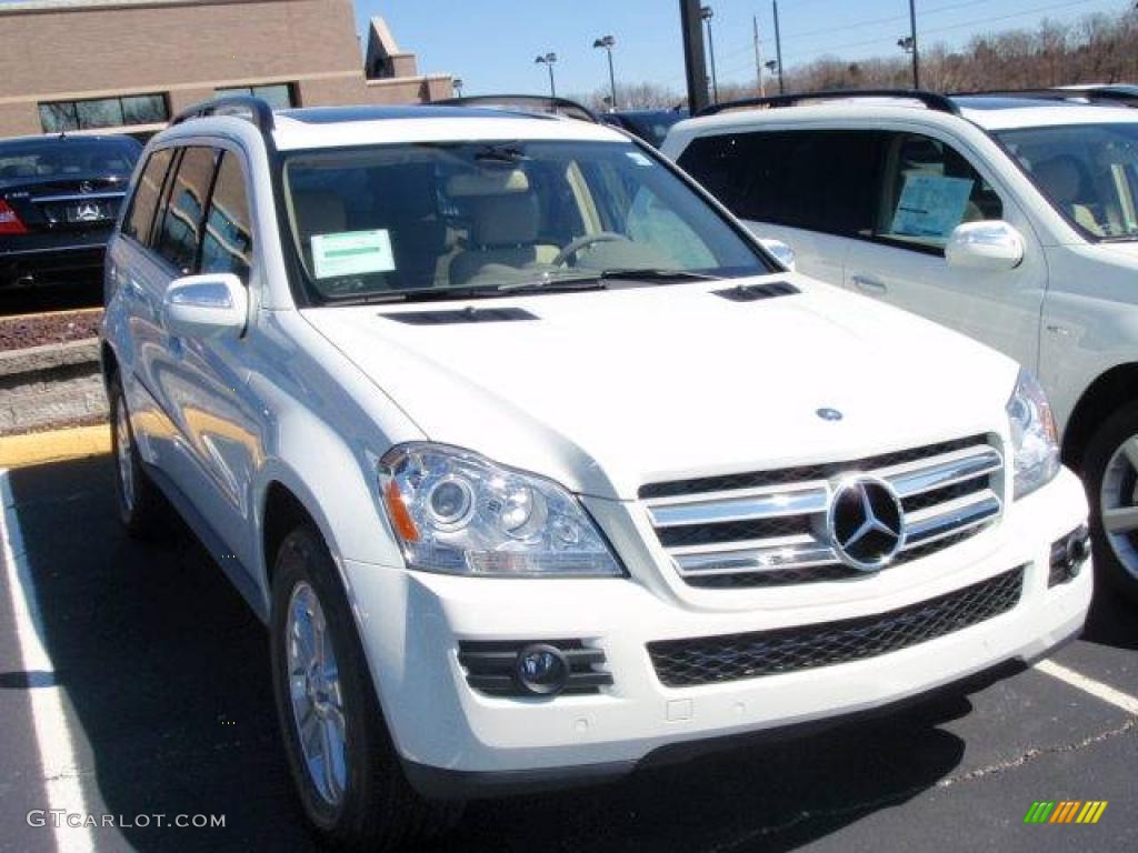 2009 GL 450 4Matic - Arctic White / Cashmere photo #3
