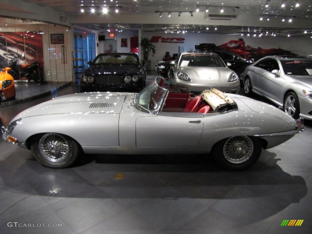 Silver 1962 Jaguar E-Type XKE 3.8 Roadster Exterior Photo #56397073