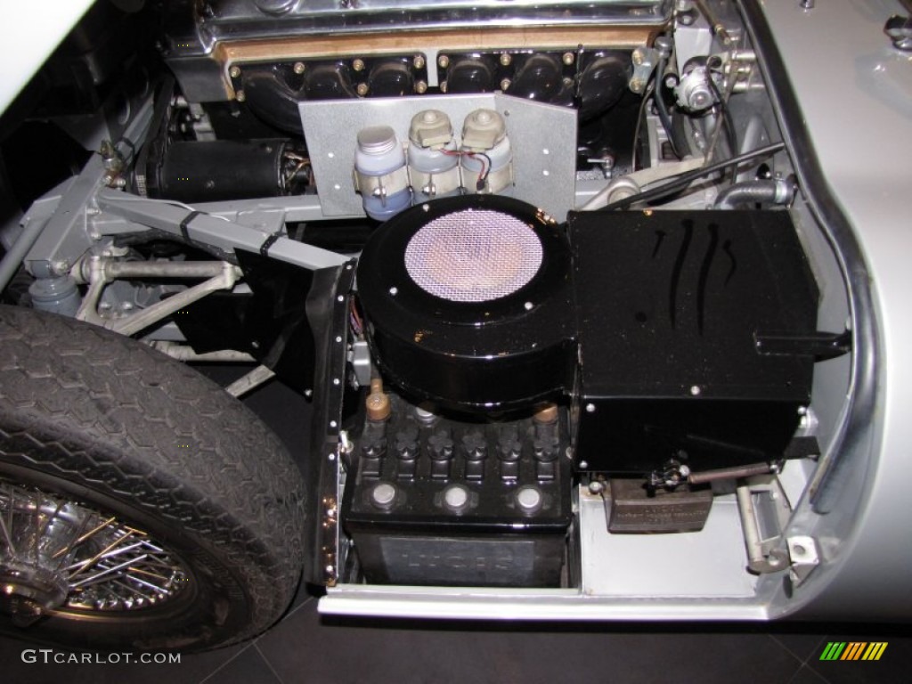 1962 Jaguar E-Type XKE 3.8 Roadster Undercarriage Photo #56397142