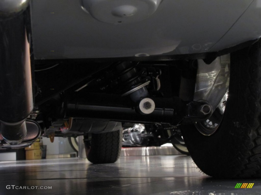 1962 Jaguar E-Type XKE 3.8 Roadster Undercarriage Photo #56397157