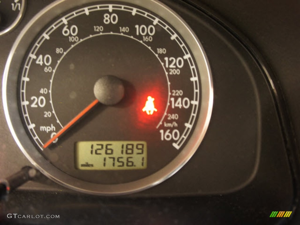 2003 Passat GLS Wagon - Colorado Red Pearl / Beige photo #23