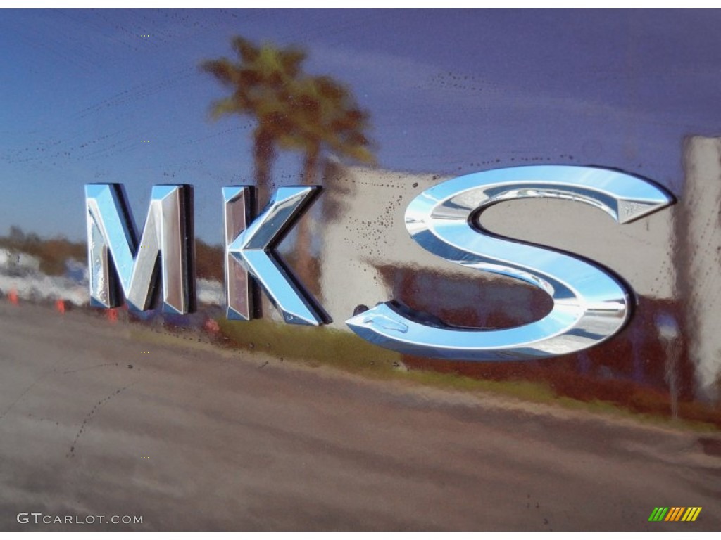 2009 Lincoln MKS Sedan Marks and Logos Photos