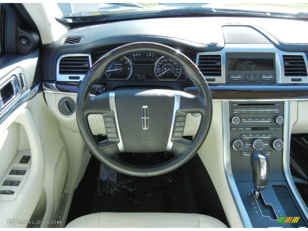 2009 Lincoln MKS Sedan Light Camel Steering Wheel Photo #56399035