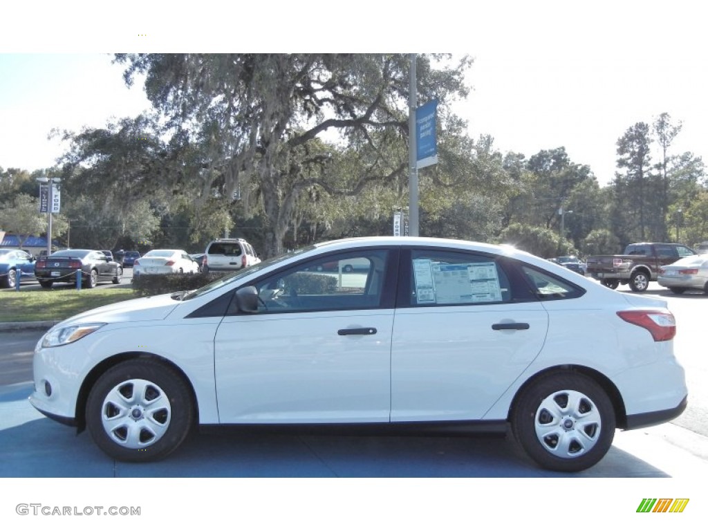 2012 Focus S Sedan - Oxford White / Charcoal Black photo #2