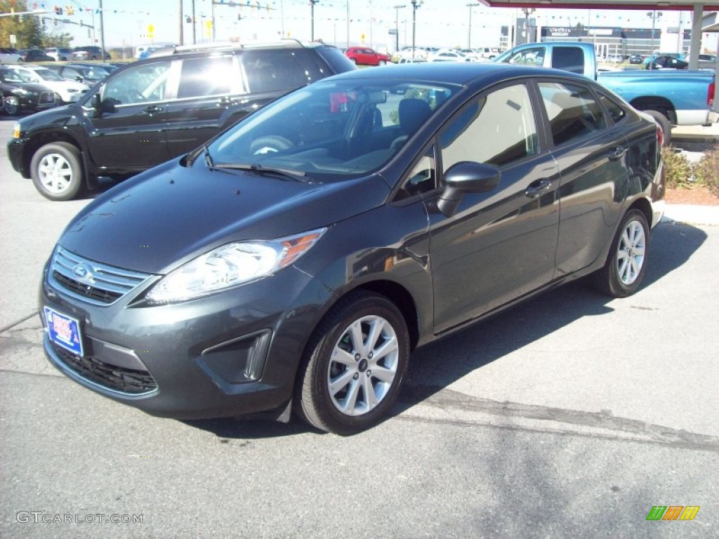 2011 Fiesta SE Sedan - Monterey Grey Metallic / Charcoal Black/Blue Cloth photo #1