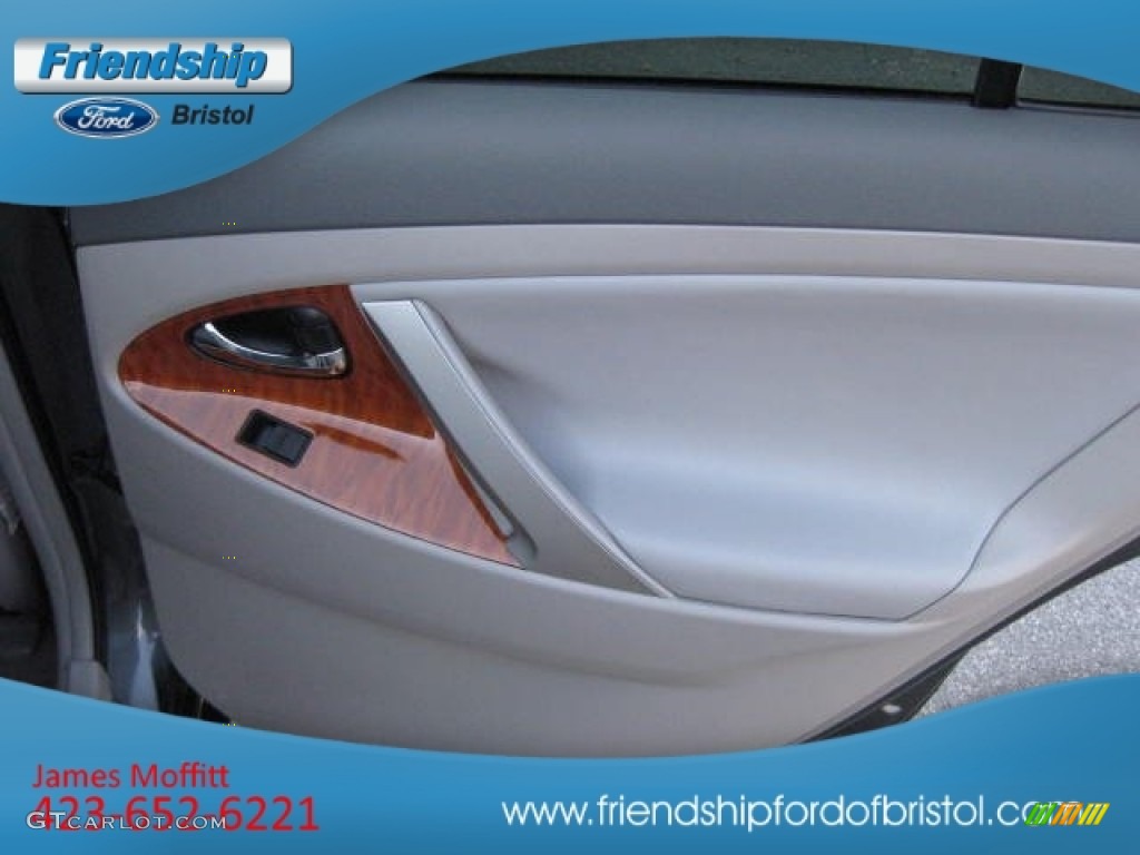 2009 Camry XLE - Magnetic Gray Metallic / Ash photo #23