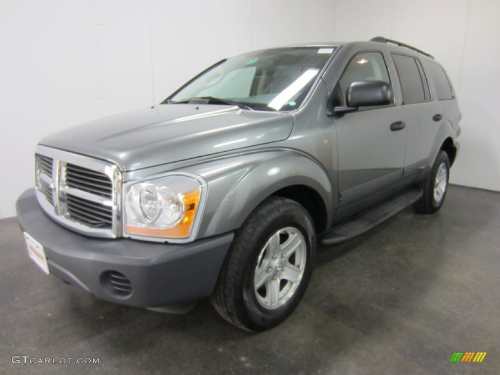 2006 Durango SXT 4x4 - Mineral Gray Metallic / Dark Slate Gray/Light Slate Gray photo #1