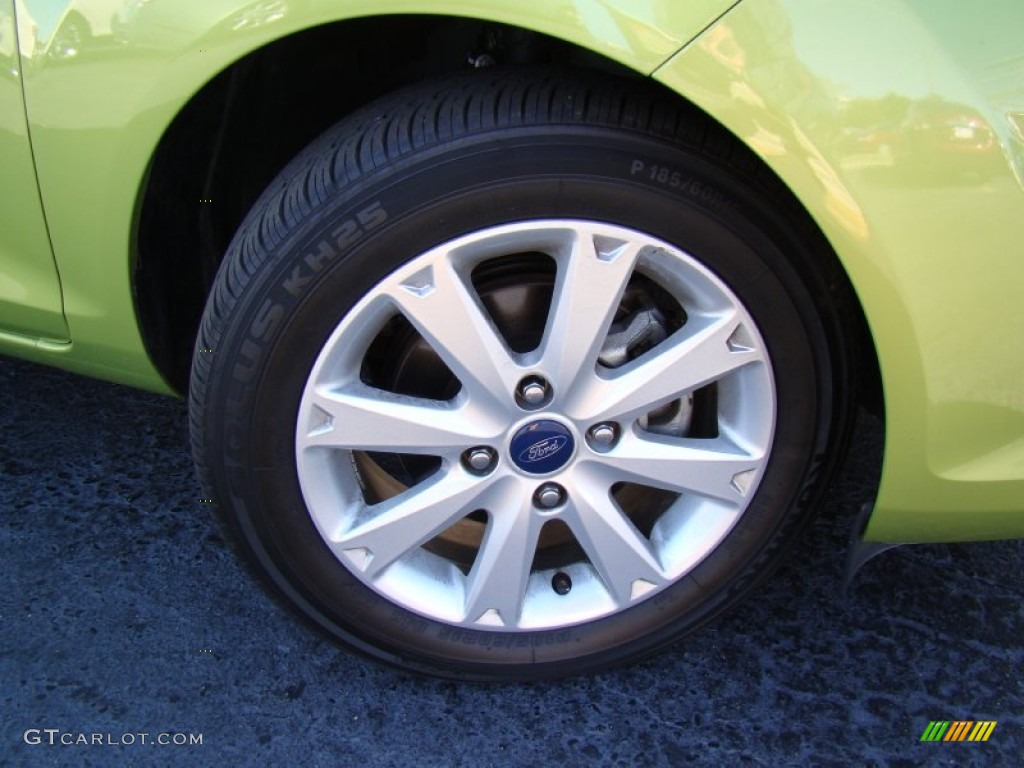 2011 Fiesta SE Sedan - Lime Squeeze Metallic / Light Stone/Charcoal Black Cloth photo #29