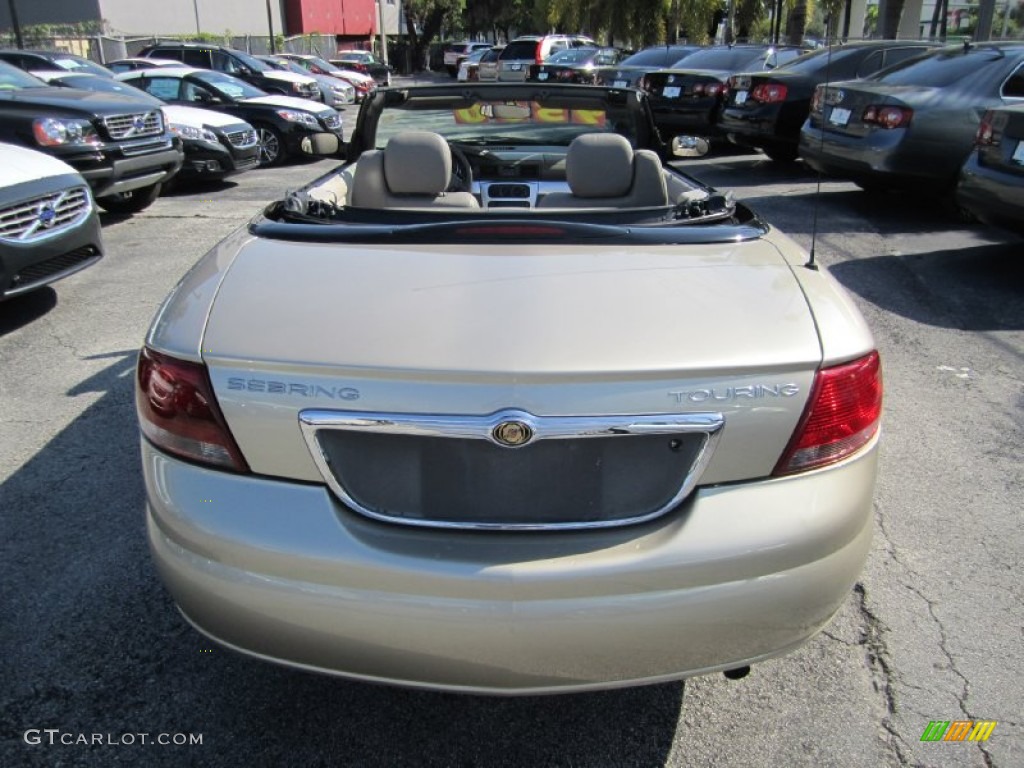 2005 Sebring Touring Convertible - Linen Gold Metallic / Light Taupe photo #4