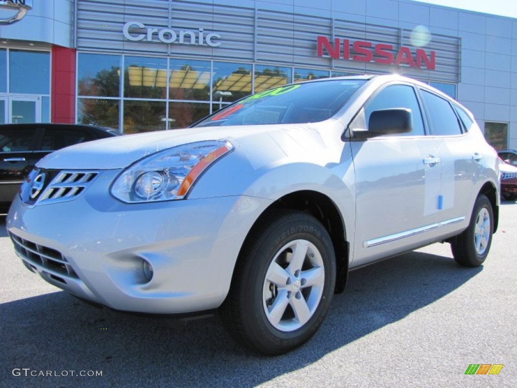 Brilliant Silver Nissan Rogue