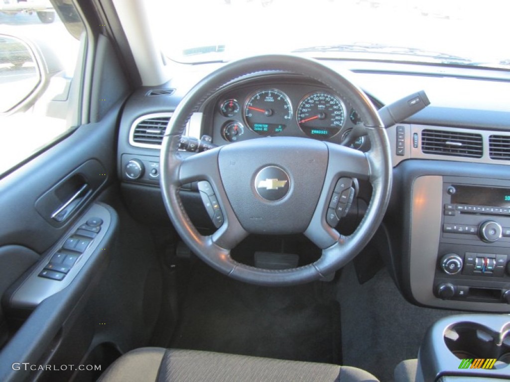 2009 Chevrolet Tahoe LS Ebony Steering Wheel Photo #56425504