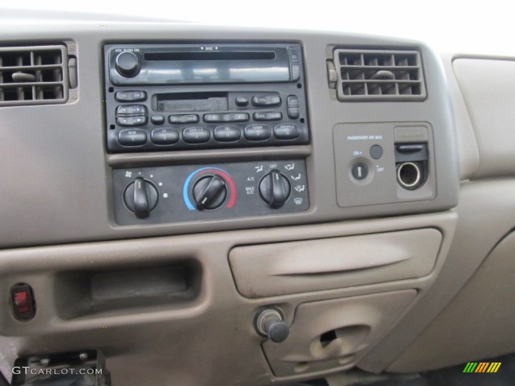 2002 Ford F550 Super Duty XL Regular Cab 4x4 Chassis Controls Photos