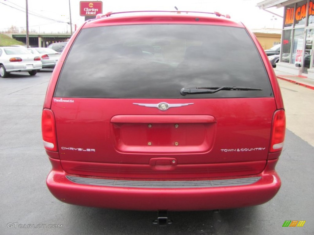 1999 Town & Country LXi - Candy Apple Red Metallic / Camel photo #14