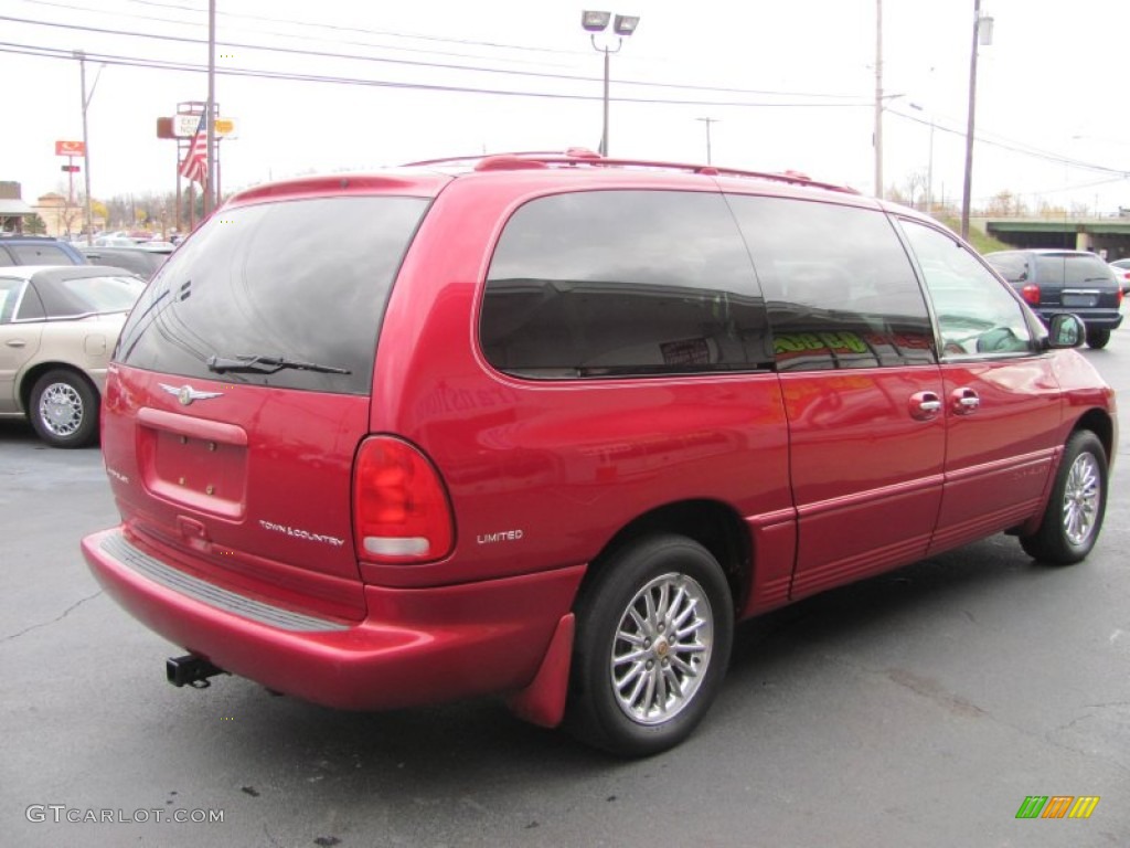 Candy Apple Red Metallic 1999 Chrysler Town & Country LXi