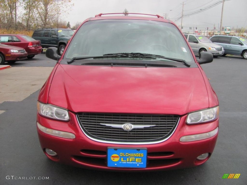 1999 Town & Country LXi - Candy Apple Red Metallic / Camel photo #19