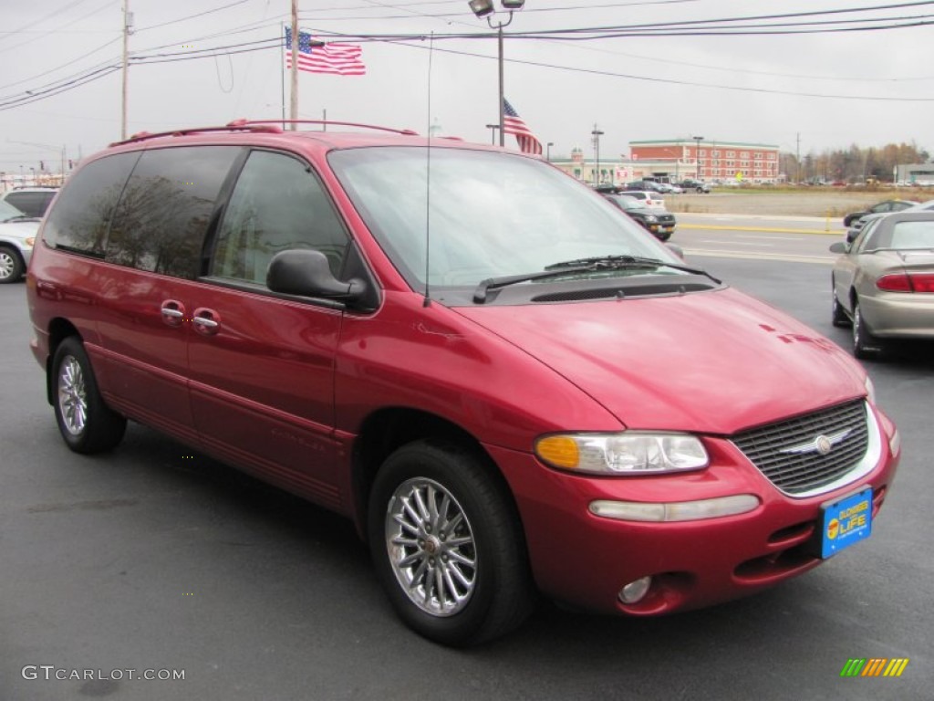 1999 Town & Country LXi - Candy Apple Red Metallic / Camel photo #20