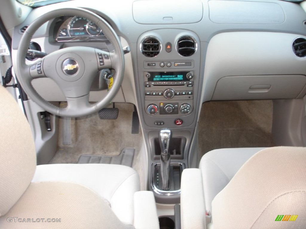 2011 HHR LT - Arctic Ice White / Gray photo #12