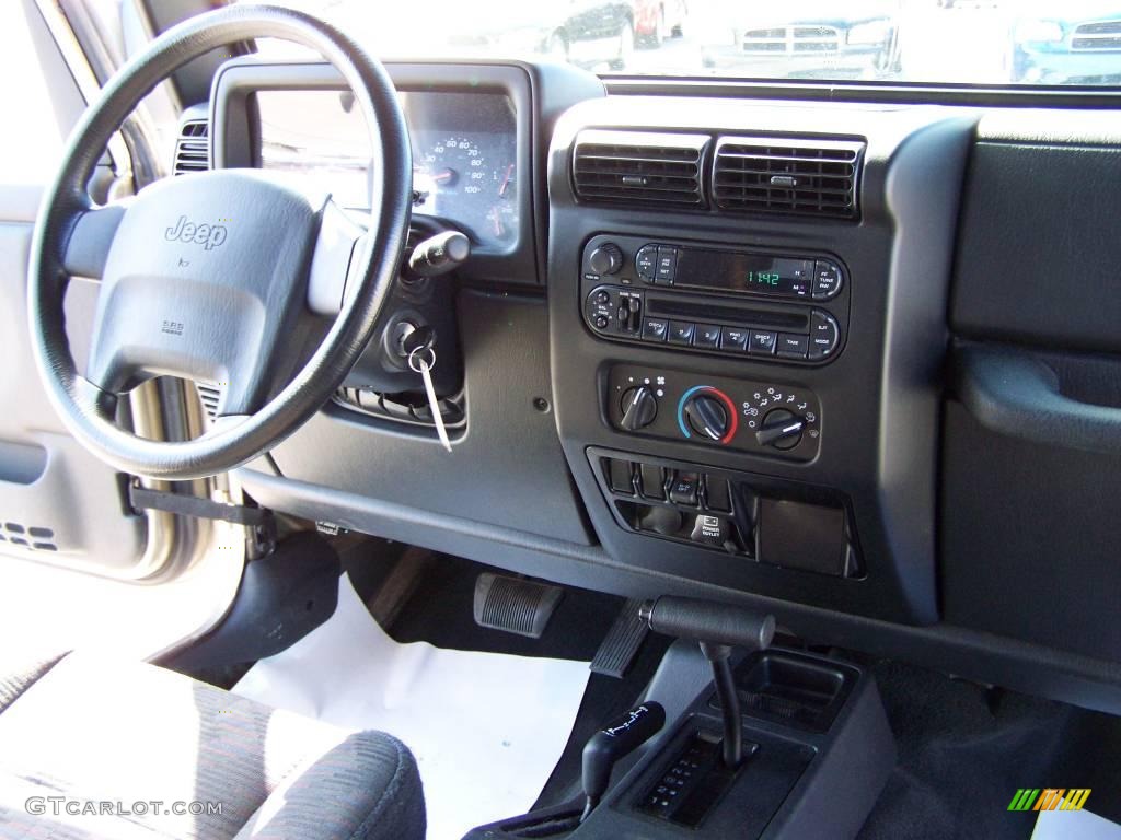 2004 Wrangler X 4x4 - Light Khaki Metallic / Dark Slate Gray photo #12