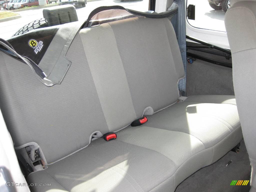 2004 Wrangler Sahara 4x4 - Light Khaki Metallic / Khaki photo #8