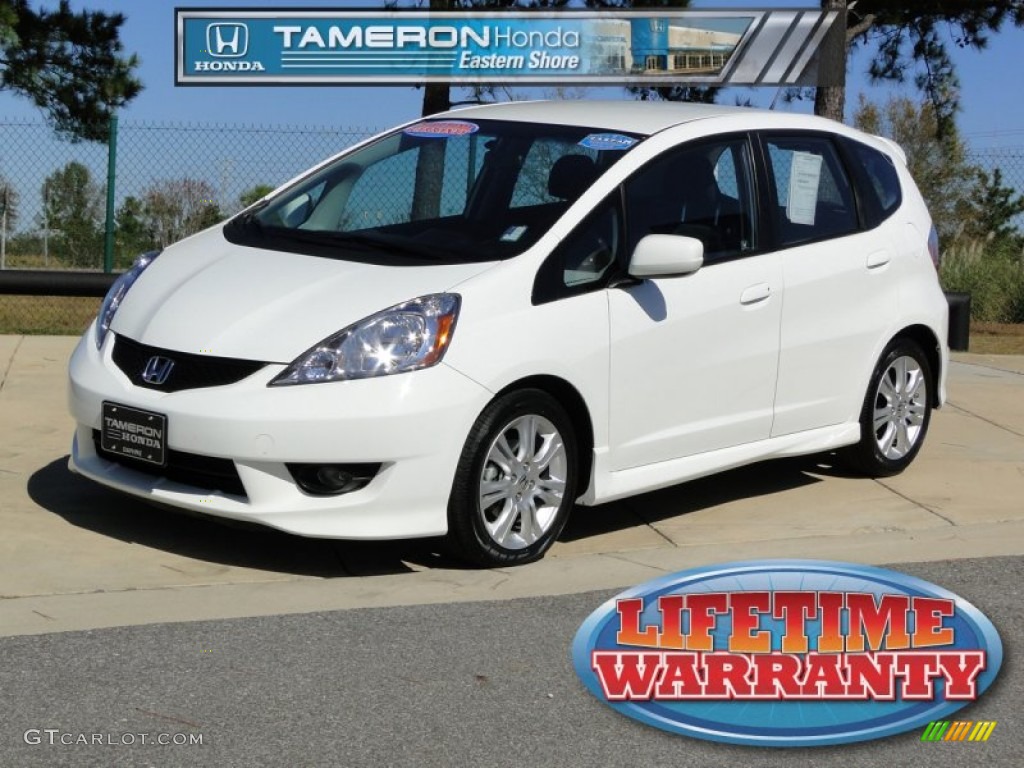 Taffeta White Honda Fit