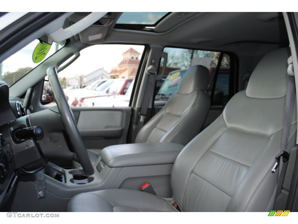 Medium Flint Grey Interior 2006 Ford Expedition XLT 4x4 Photo #56434093