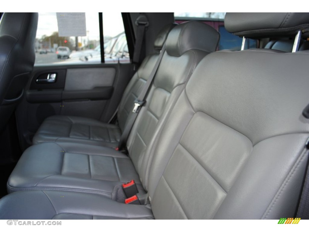Medium Flint Grey Interior 2006 Ford Expedition XLT 4x4 Photo #56434129
