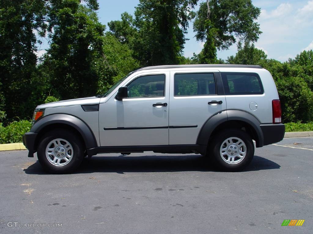 2008 Nitro SXT - Bright Silver Metallic / Dark Slate Gray/Light Slate Gray photo #6